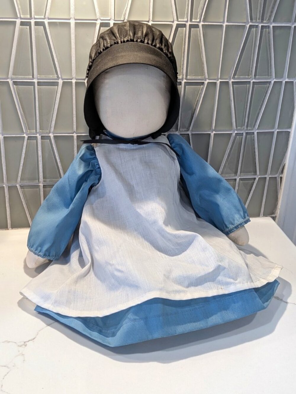 Amish Faceless Country Cottagecore decorative Doll